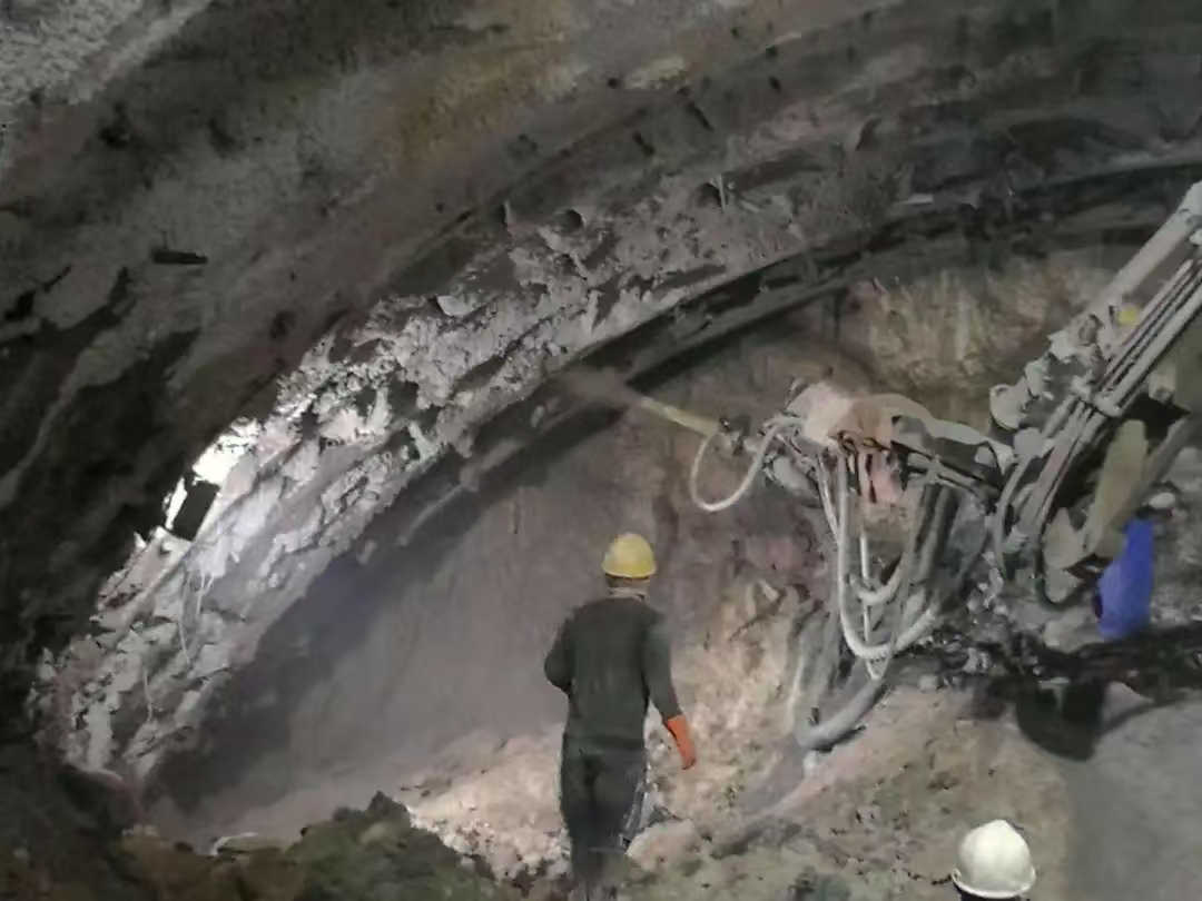 金山屯隧道喷射混凝土如何有效控制回弹量   